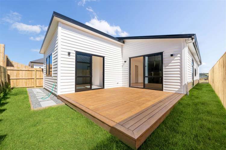 21 Whakairo Crescent Gulf Harbour_17