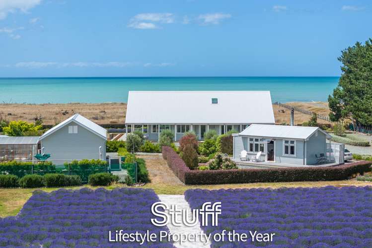 25 Bay End Rarangi_26