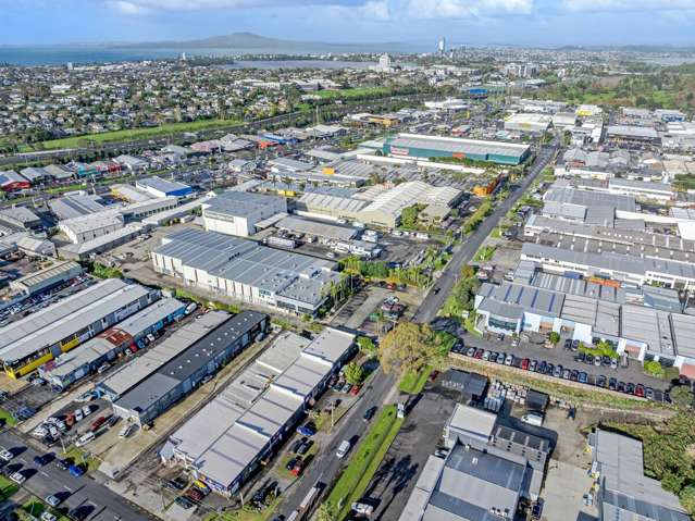 Substantial Wairau Industrial Facility + Yard