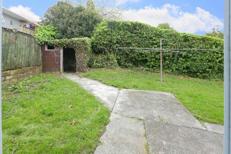 137 Edmonton Road Te Atatu South_21