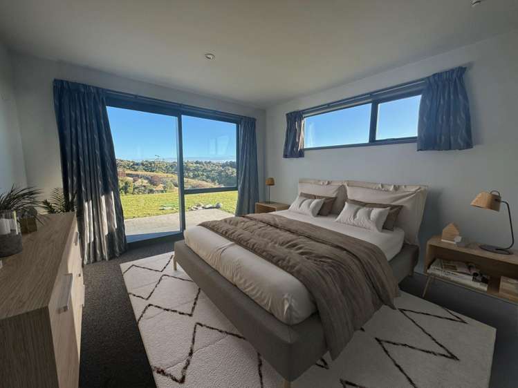 2 Little Paddock Hokitika_11