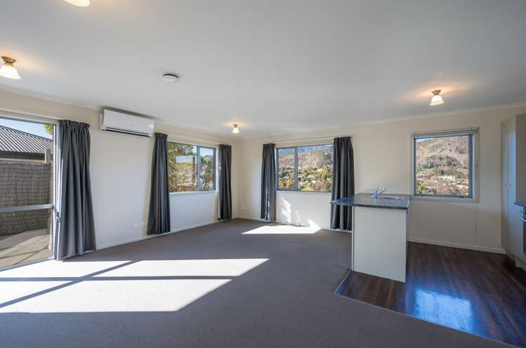 50 Saint Lawrence Street Toi Toi_3