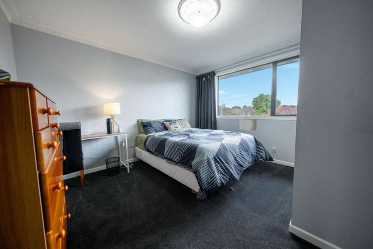 708 Queens Drive Waikiwi_17