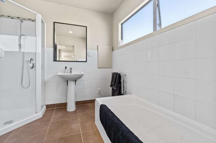 2/20A Matai Road Greenlane_10