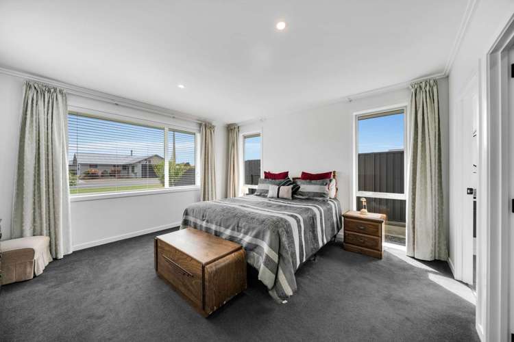 81 Orbell Crescent Te Anau_11