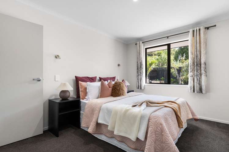 274 Lakes Boulevard Pyes Pa_15