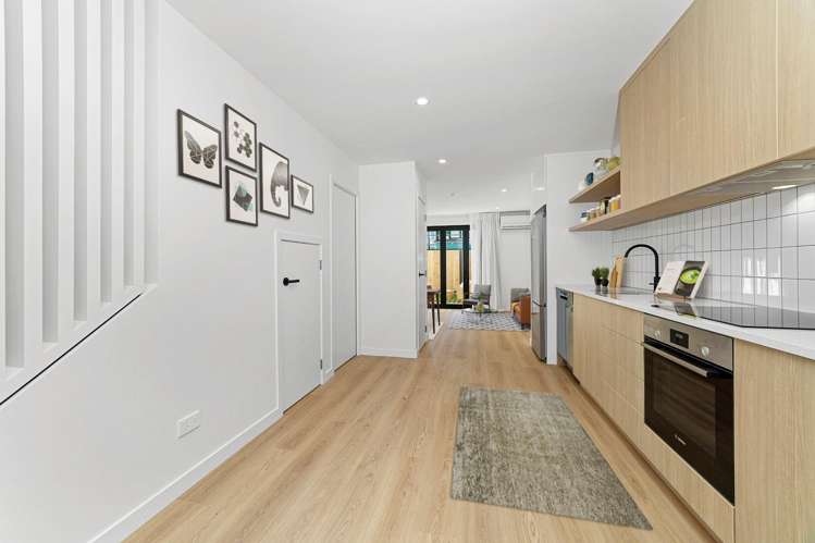 15/10 Trieste Way 10587_2