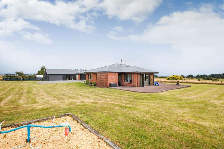 1061 Taonui Road Colyton_30