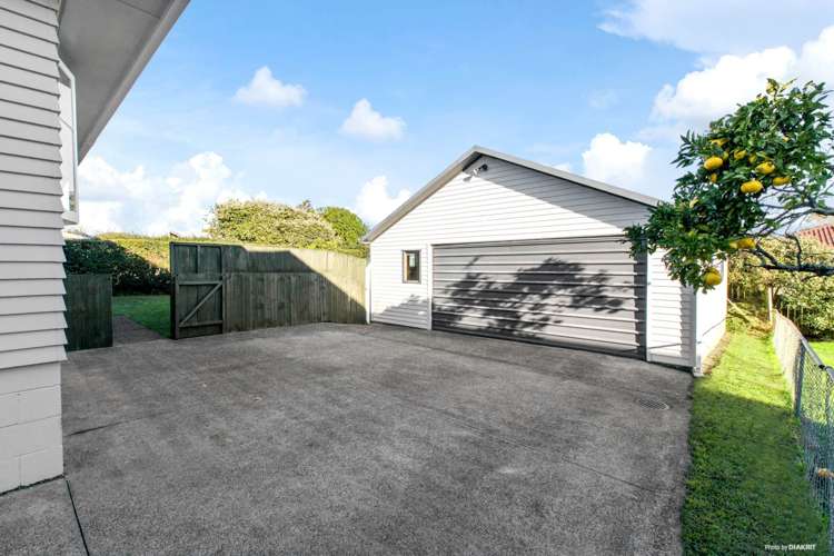 60 Saint Leonards Road Kelston_16