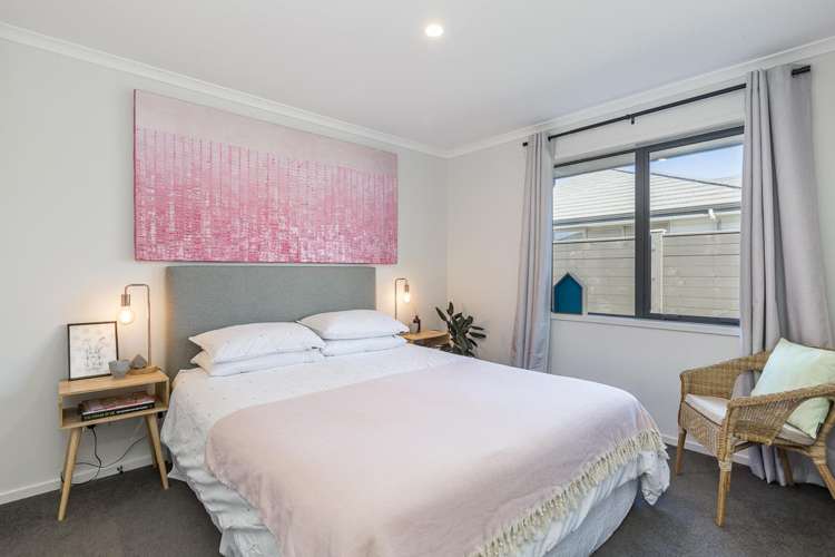 8 Walnut Road Riverhead_13