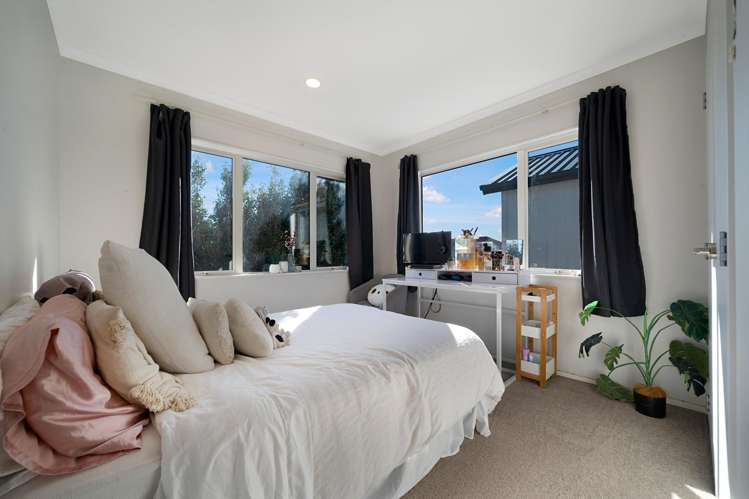 7 Silvereye Road Hobsonville_10