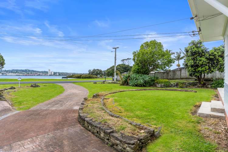 8 Kiwi Esplanade Mangere Bridge_4