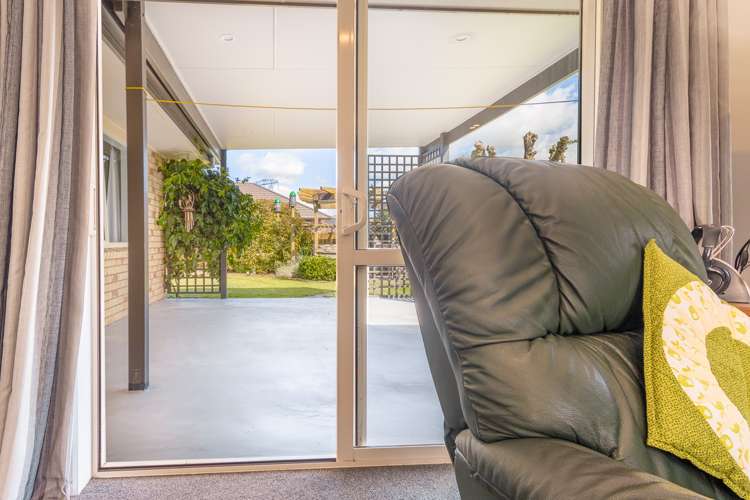 18 De La Mare Drive Leamington_6