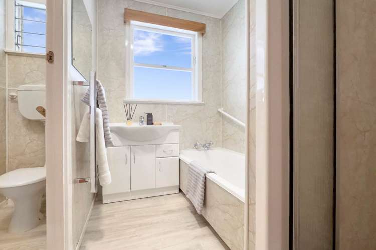 12 Fruitvale Road New Lynn_12