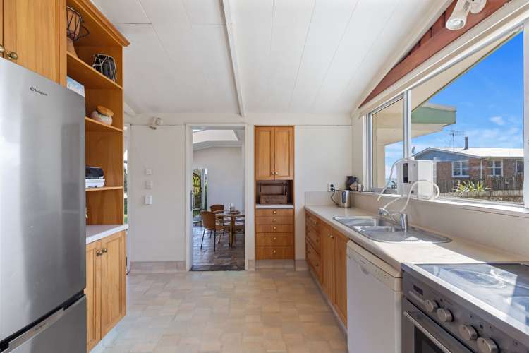 220 Welcome Bay Road Welcome Bay_12