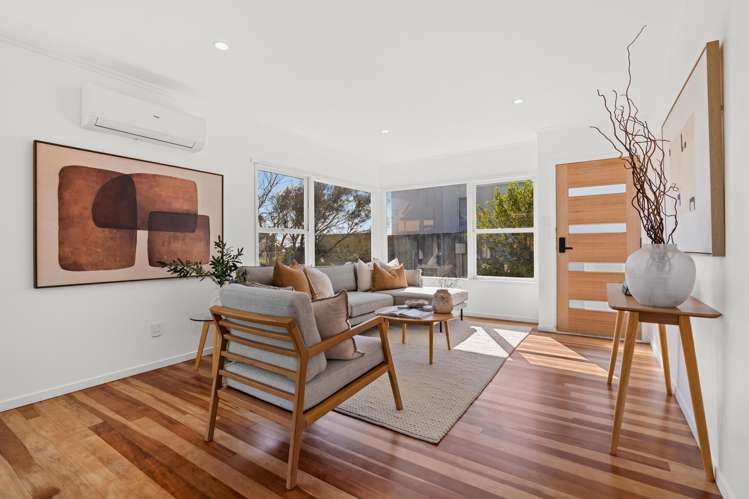 1/229 Glenfield Road Hillcrest_10
