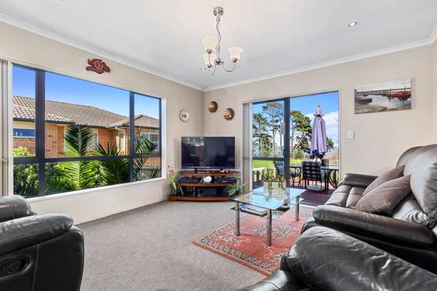 11 Nicholas Gibbons Drive Clendon Park_4