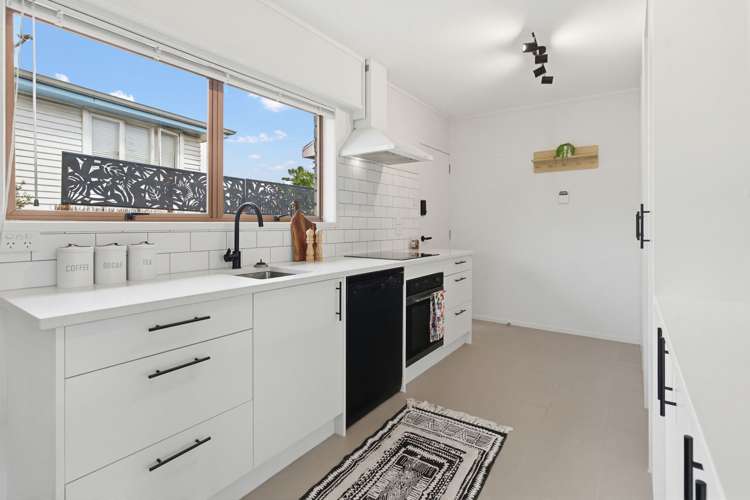 1B Pleasant Road Glen Eden_13