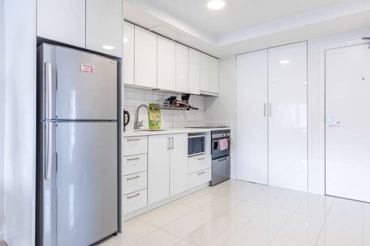 1004/168 Hobson Street Auckland Central_13