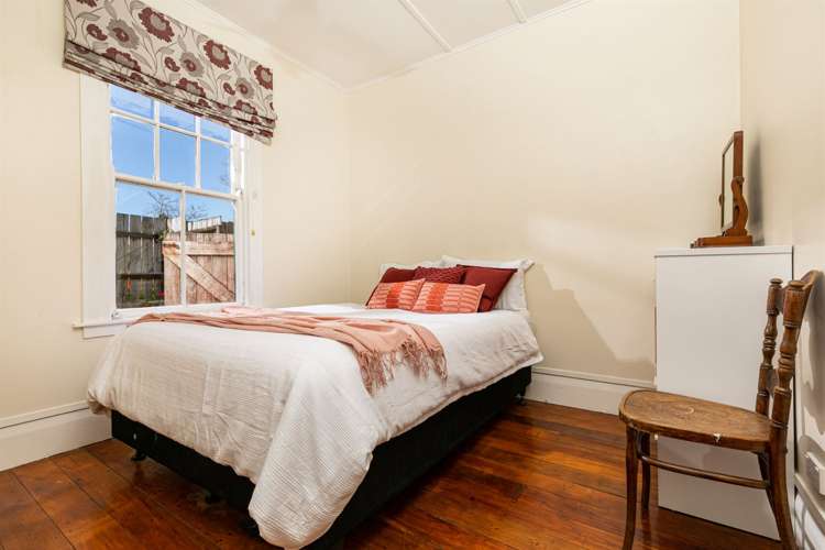 47 Newington Road Henderson_11