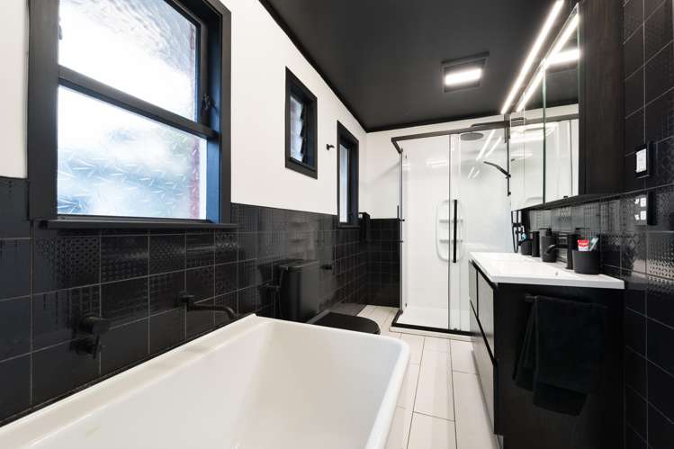 16 Thornlow Street Glendene_3