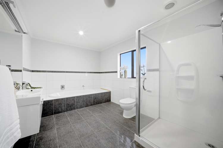 16 Darion Drive Flat Bush_13