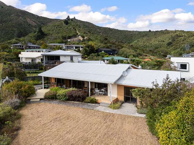 Wonderful Waikawa - Top Location