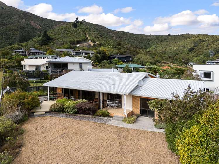 106 Moana View Road Waikawa_2