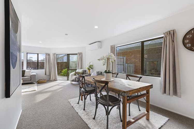 Unit 17/37 Fields Parade Oteha Valley_16
