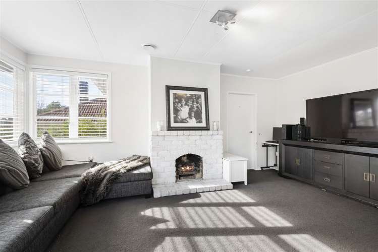83 Onewa Road Northcote_3