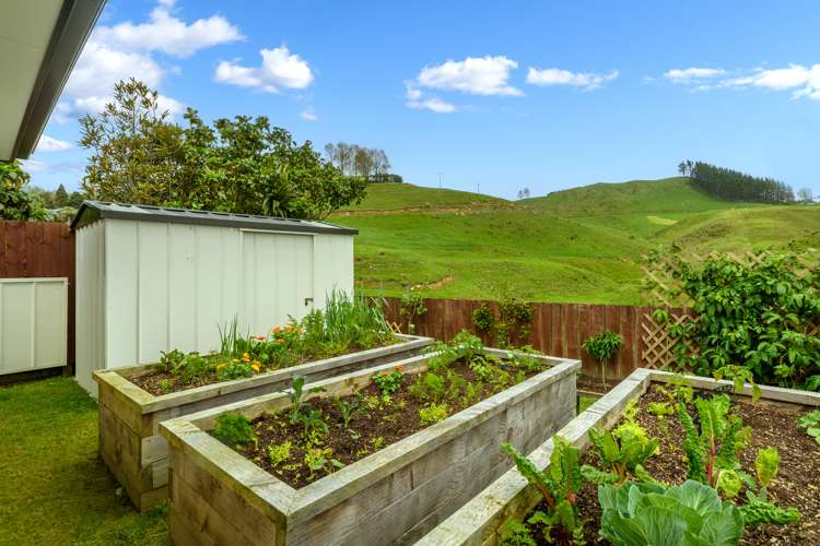 230 Ballintoy Park Drive Welcome Bay_5