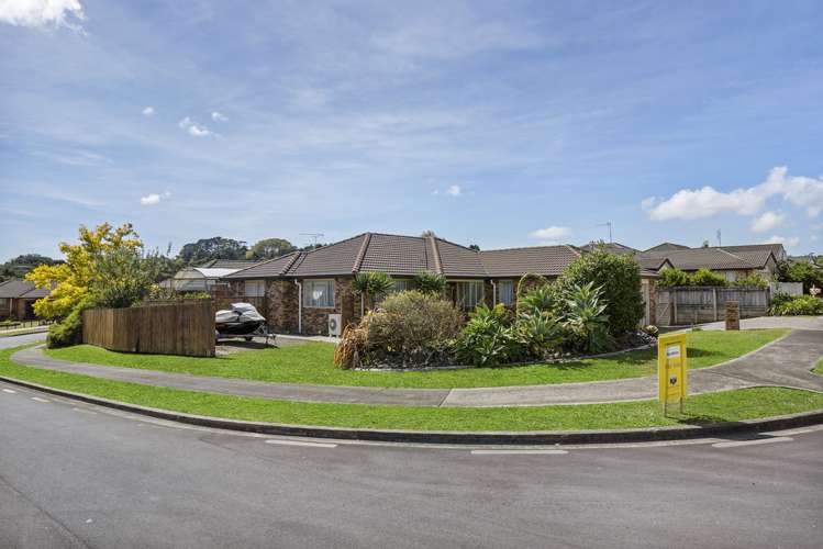 5 Norman Close The Gardens_17