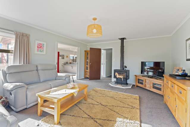 15 Tudor Grove Feilding_2