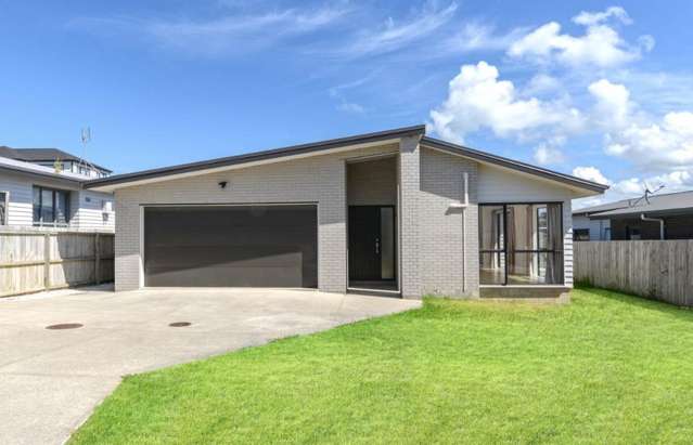 A Stylish Pet friendly  4 Bedroom Home
