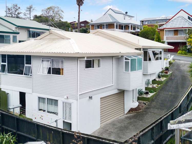 1/1 Tumanaka Place Henderson_18