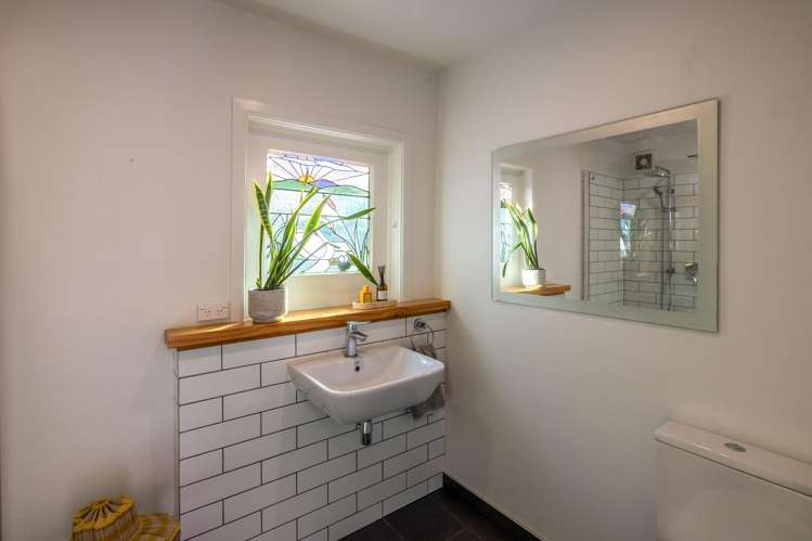 184 Ocean View Road Oneroa_19