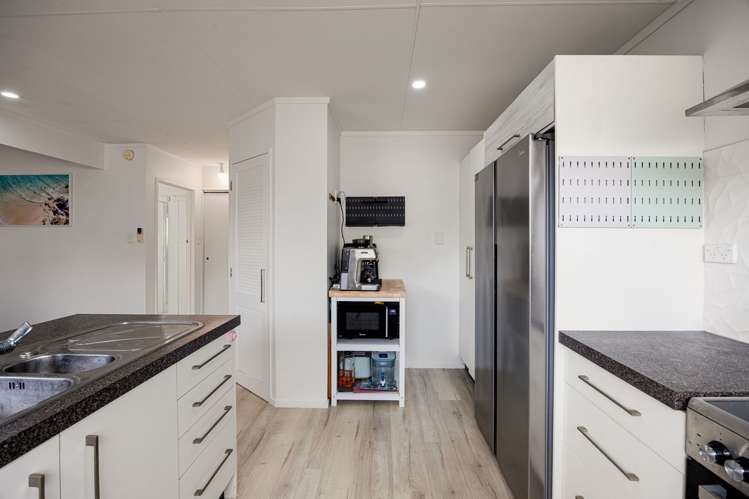 46 Elmwood Crescent Pukete_4