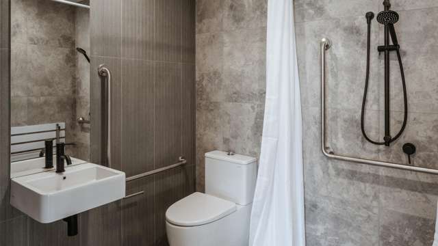 2/6 Portside Drive Mt Maunganui_2