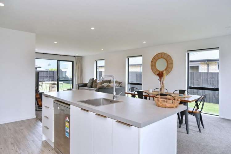 8 Fearne Drive Woodend_10