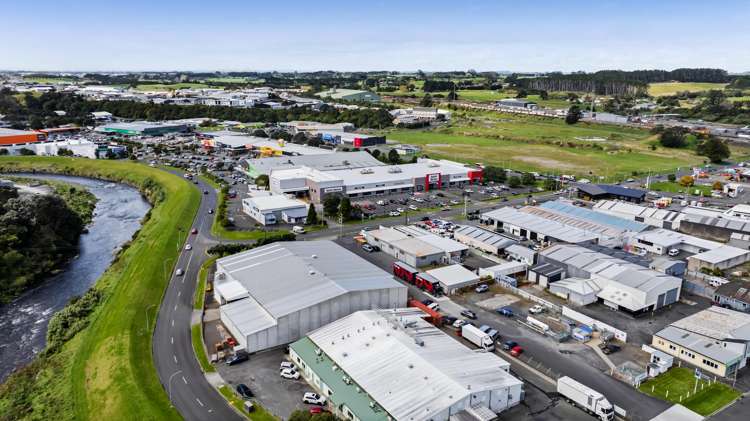 10 Smart Road Waiwhakaiho_19