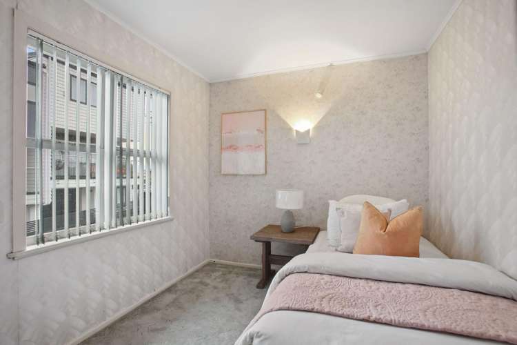 16 Sylvan Crescent Te Atatu South_11