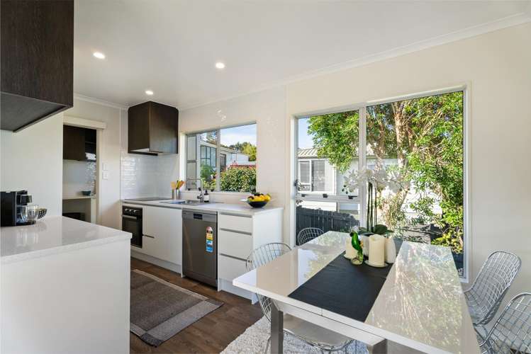 2/4 Clare Place Glenfield_3
