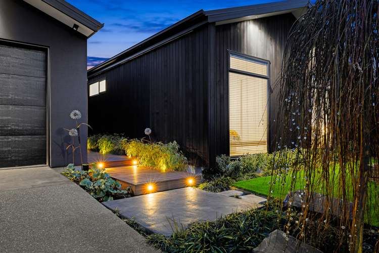 589 Madras Street Saint Albans_22