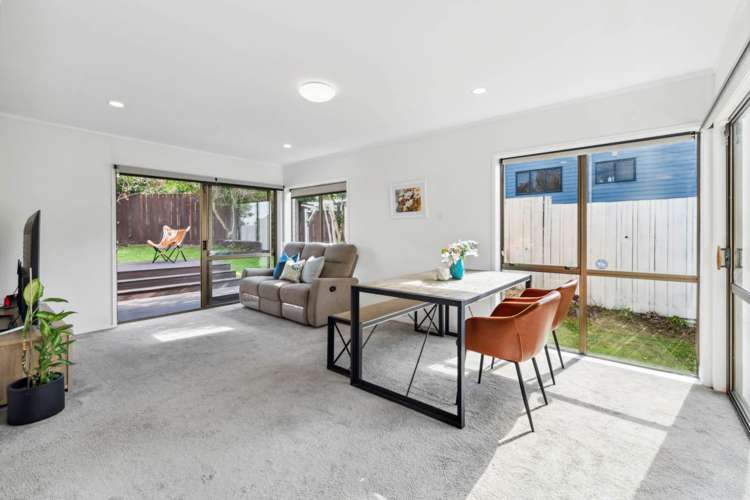 43 Botany Road Botany Downs_5