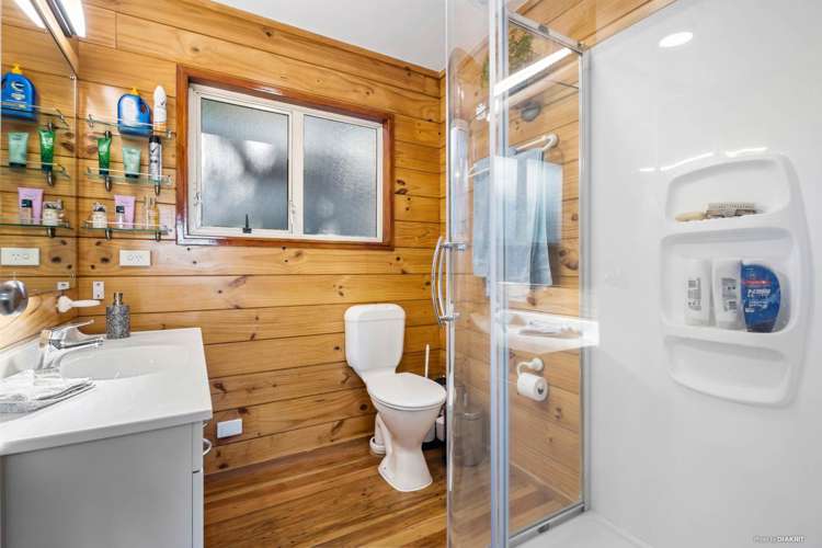 65 Whangaparaoa Road Red Beach_25