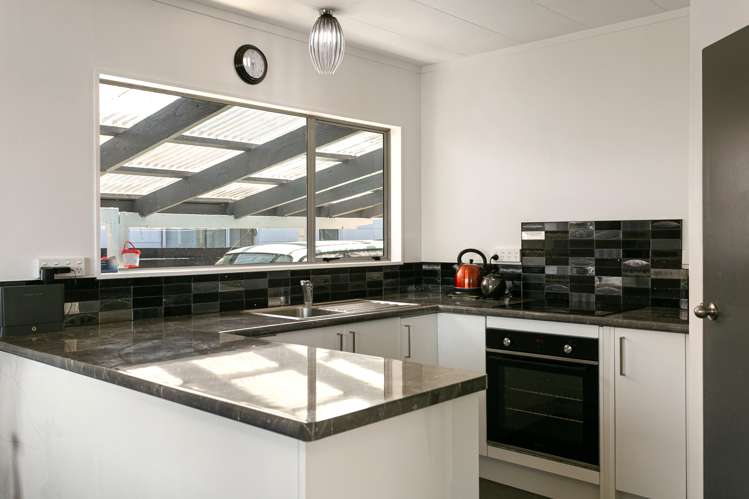 2/139 Spa Road Taupo_6