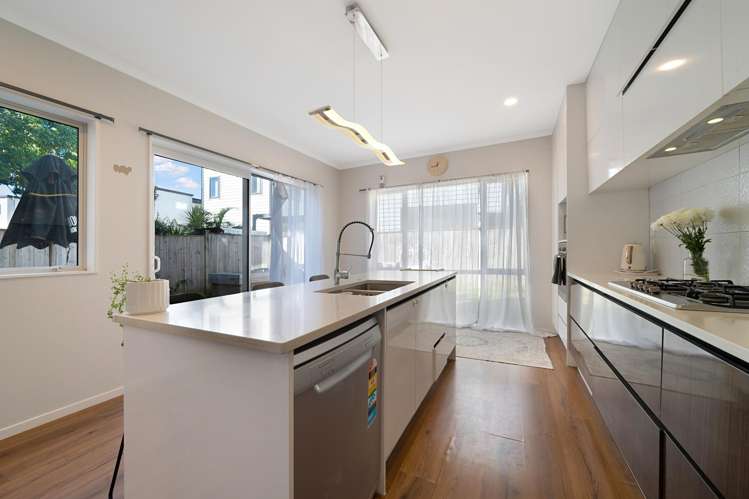 7 Silvereye Road Hobsonville_9