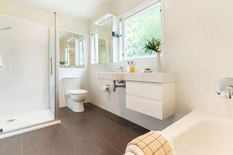 42 Oaktree Avenue Browns Bay_14