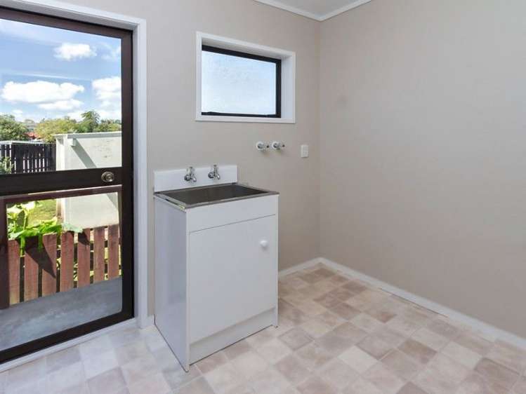 2/86 Howe Street Howick_16