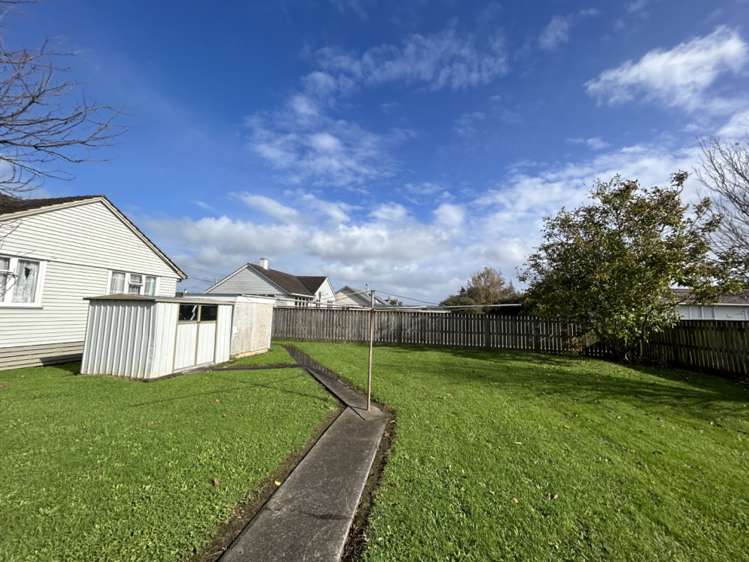 54 Devon Crescent Bulls_9